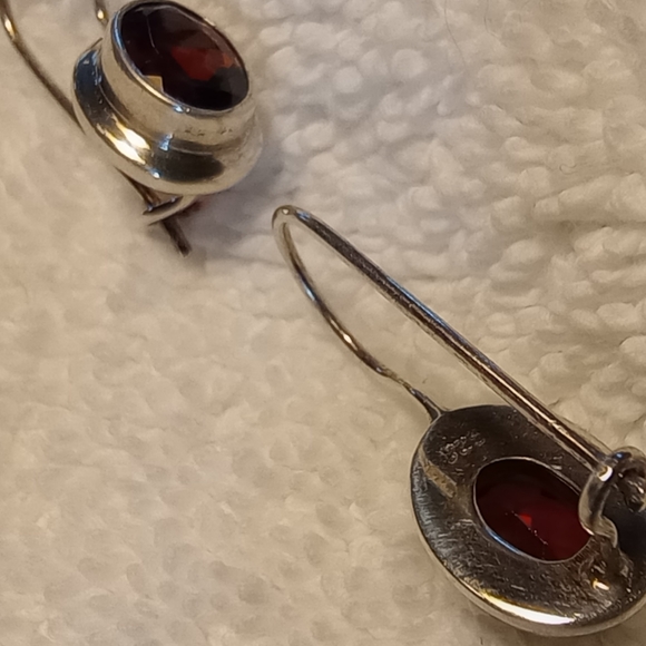 Sterling & garnet earrings - Picture 3 of 3